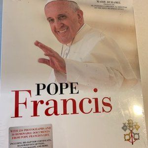 Pope Francis Vatican Endorsed Illustrated Biography New and Sealed
